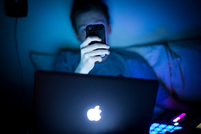 screen-time-blue-light-at-night